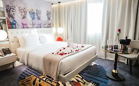 Gate Twenty Two Boutique Hotel